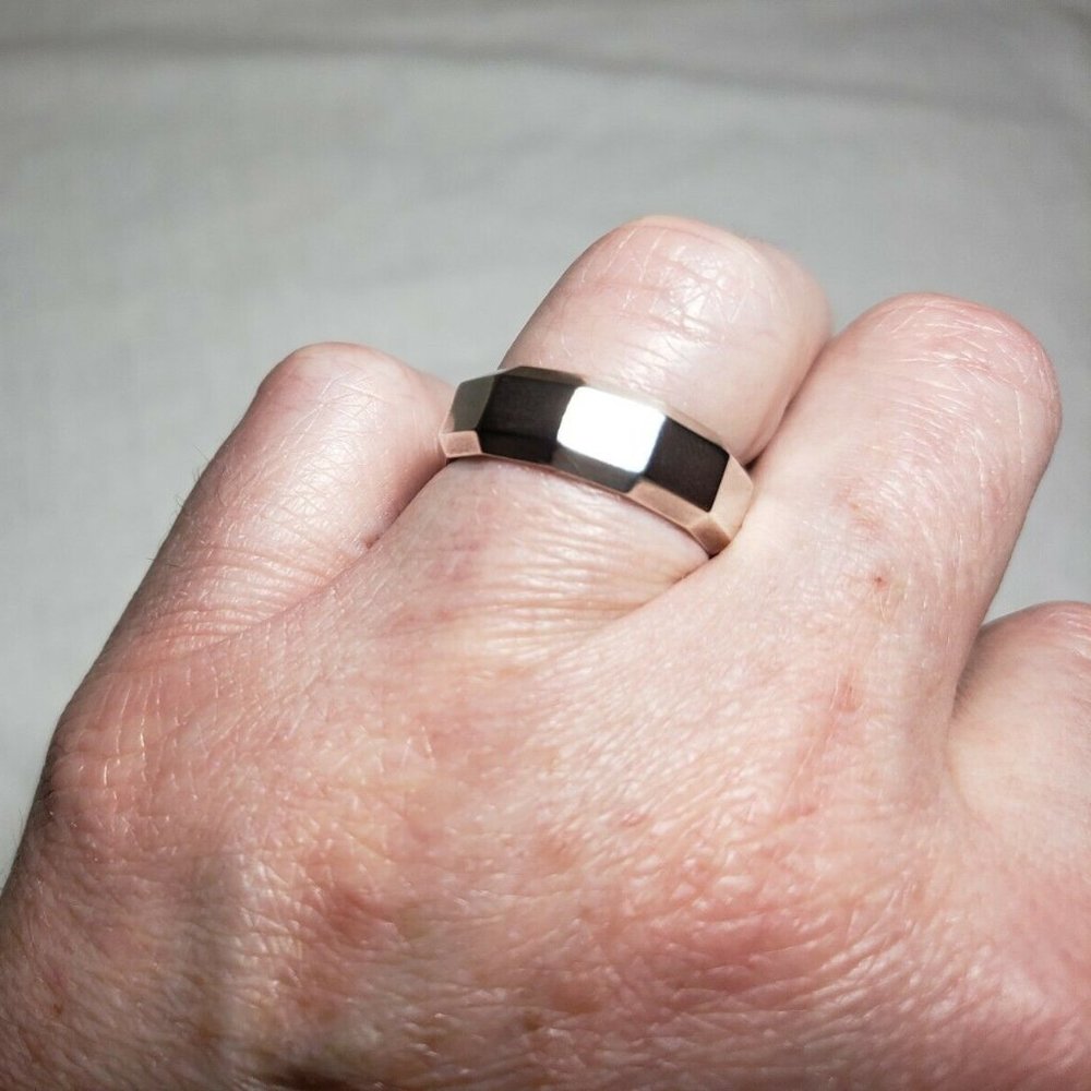David Yurman  Beveled Edge Faceted Band Ring